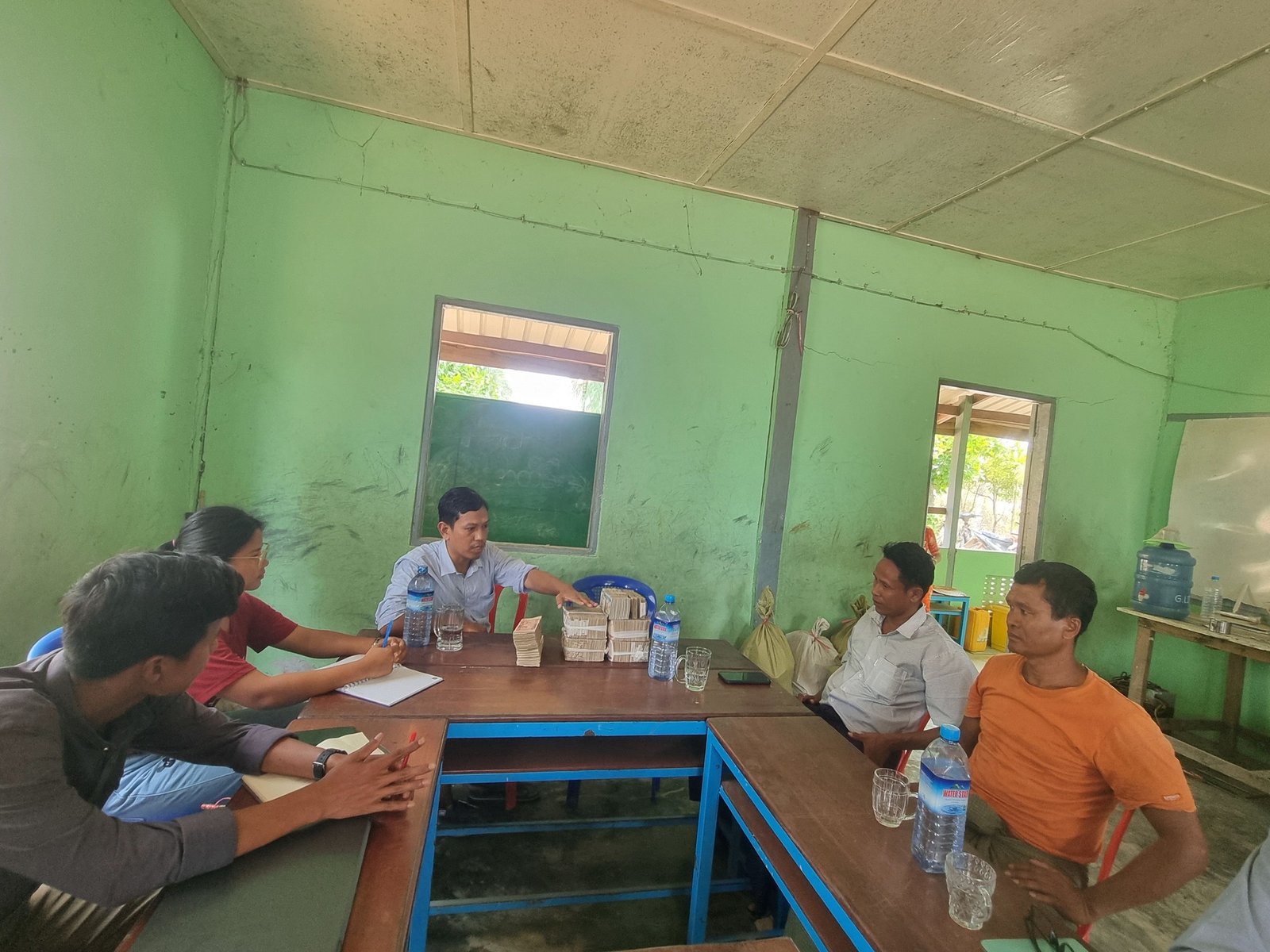 တိုက်ပွဲကြာင့် ပျက်စီးသွားသော အိမ်ဆောင်များ ပြန်လည်ပြုပြန်ရန် ဒုတိယအကြိမ် လှူဒါန်း