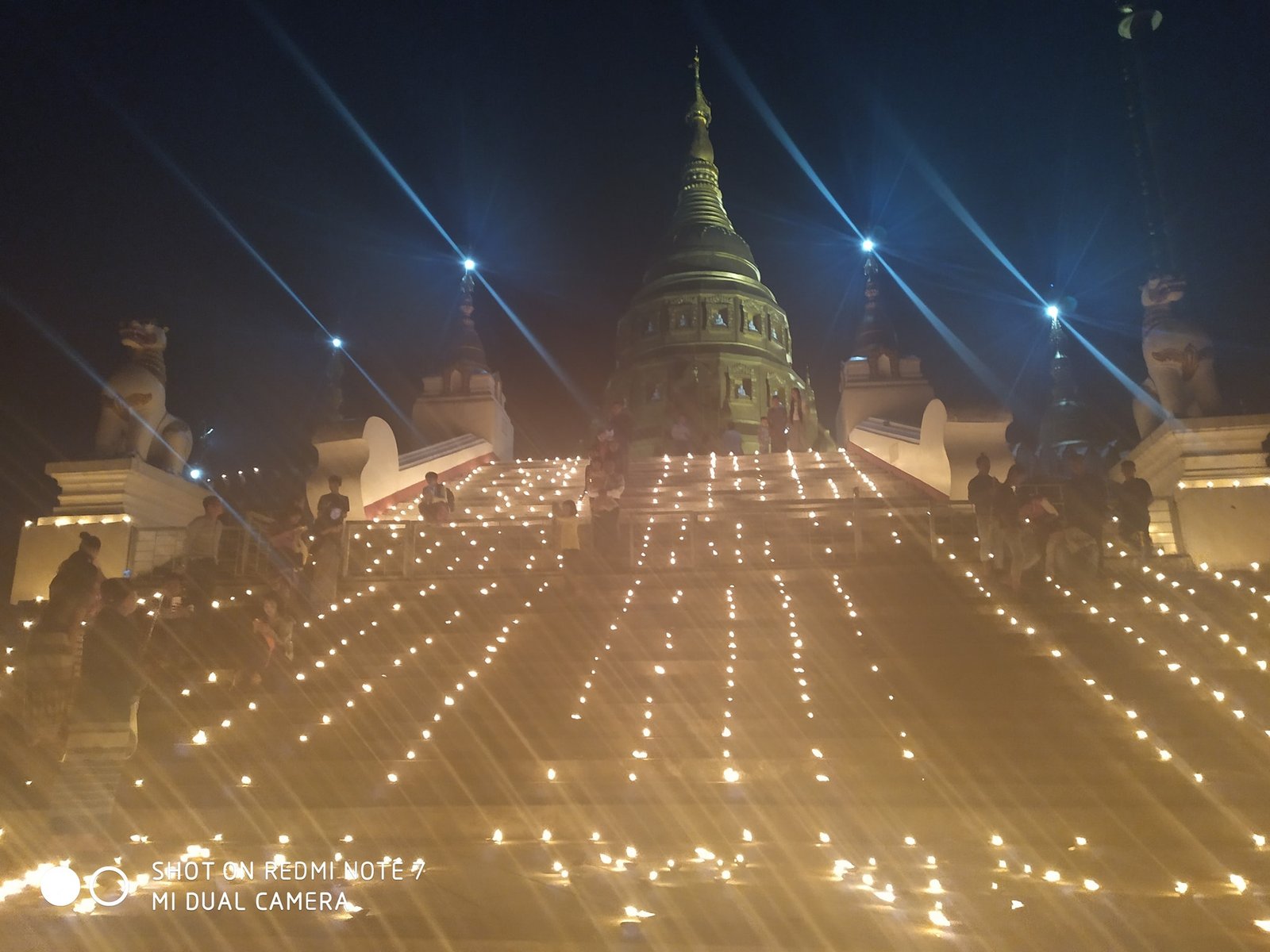 လေကြောင်းတိုက်ခိုက်မှုတွေကြောင့် သီတင်းကျွတ်ကာလ မှာ ရခိုင်ပြည်တွင်း ပွဲလမ်းသဘင်တွေ မလုပ်ဖို့ AA ထုတ်ပြန်
