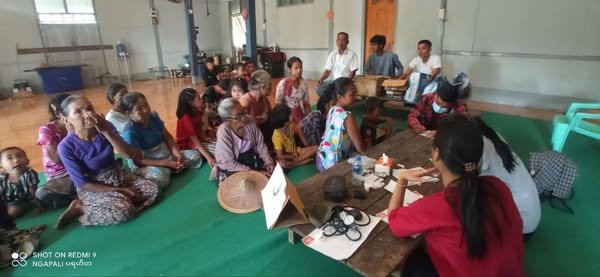 လေကြောင်းတိုက်ခိုက်မှုတွေကို ရှောင်ရှားဖို့ သံတွဲခရိုင်မှာ ရွေ့လျားစနစ်နဲ့ ဆေးကုသနေရ