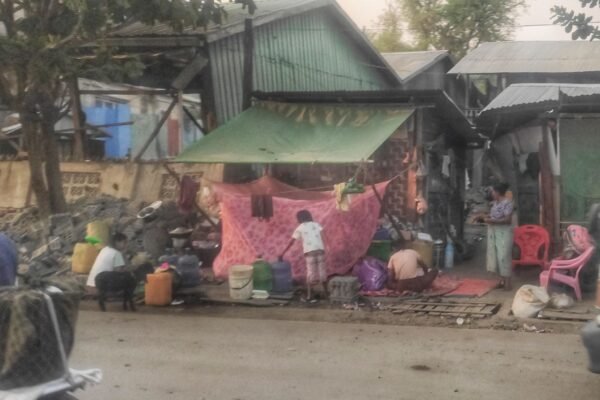 ငလျင်ကြောင့် အခြေခံလူတန်းစား တွေ ၊ လူလတ်တန်းစားတွေ ရဲ့ ဆုံးရှုံးနစ်နာမှု ပုံရိပ်