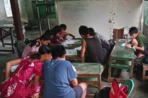Rakhine Education Department Sets Monthly Salary at 200,000 Kyats for All Teachers
